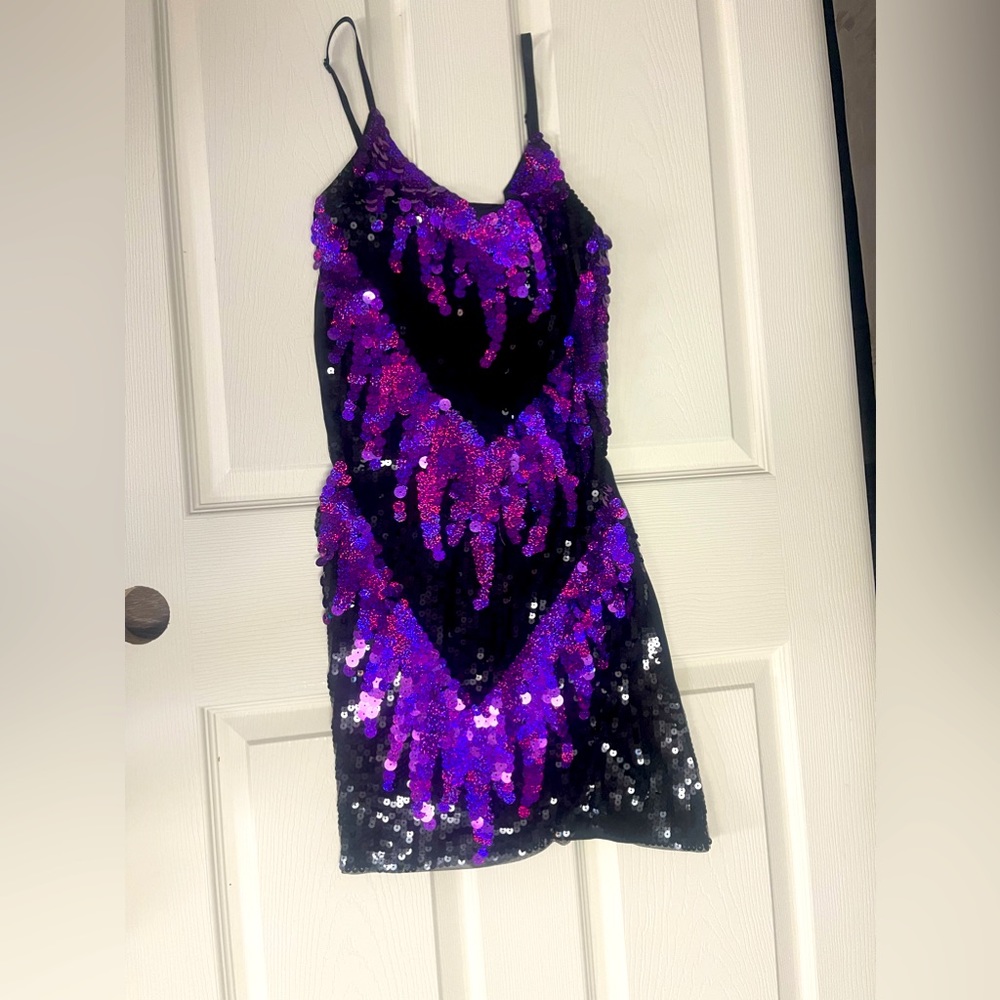 Purple and black sequence cocktail dress with spaghetti straps